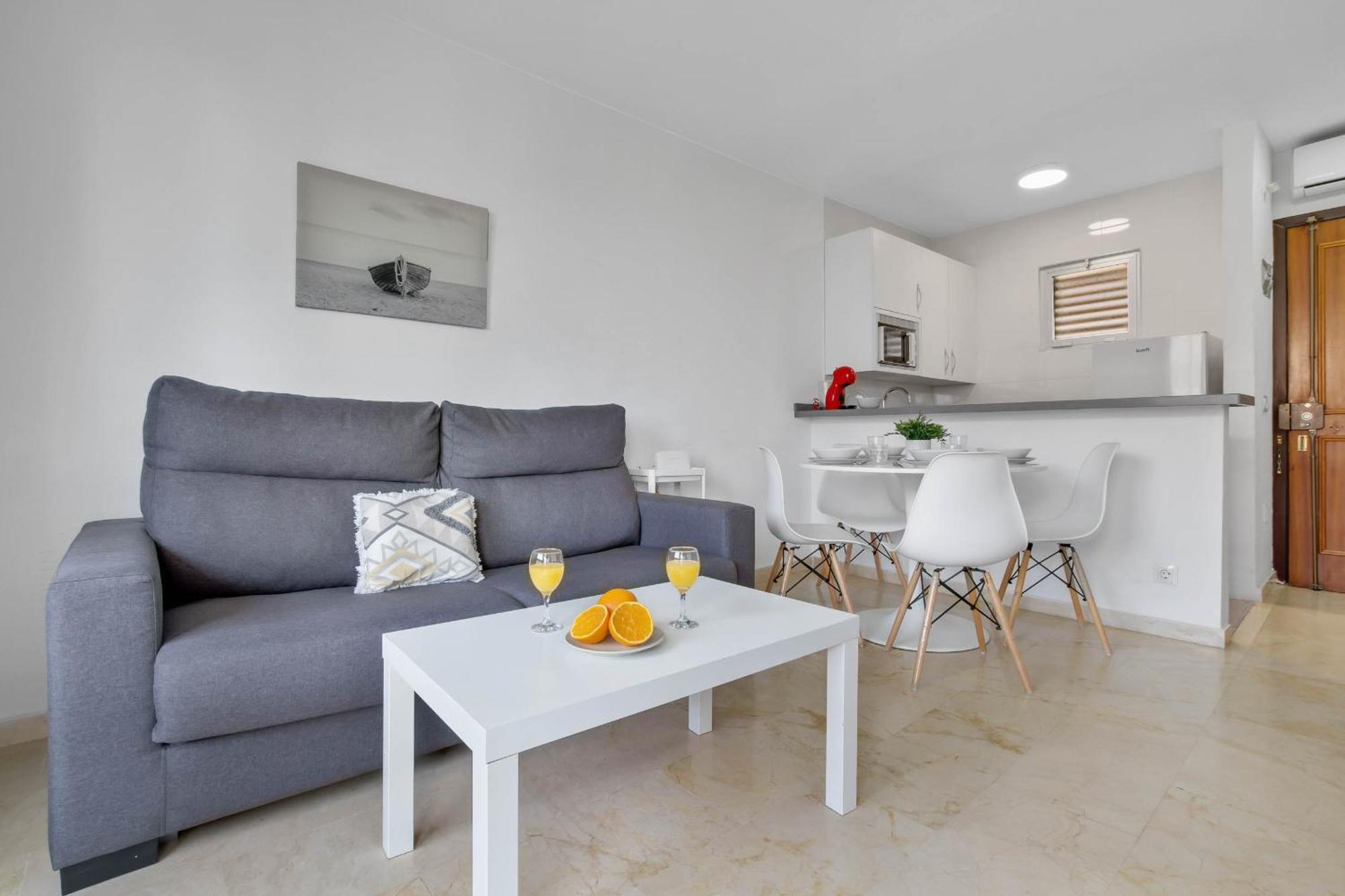 Апартаменты Vistamarina B 210 By Ivi Real Estate Торремолинос Экстерьер фото